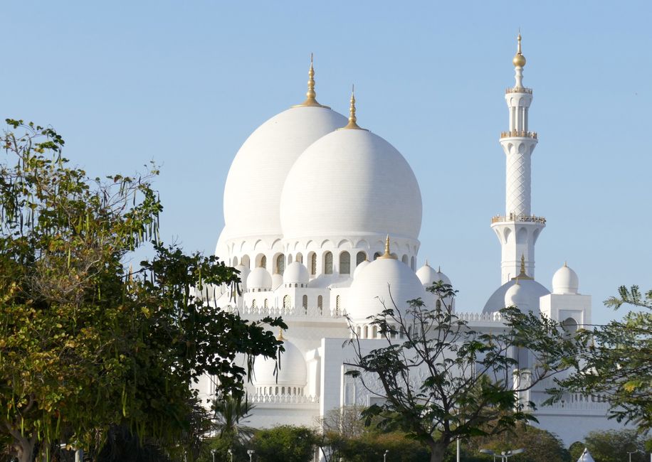 Best hotels in Abu Dhabi 2026