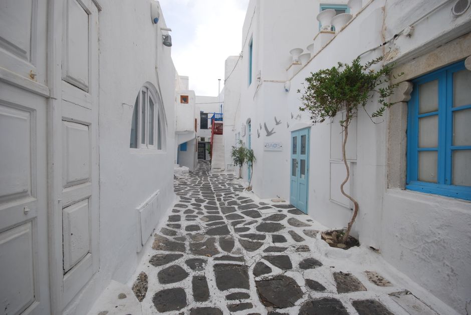Santorini travel guide 2026